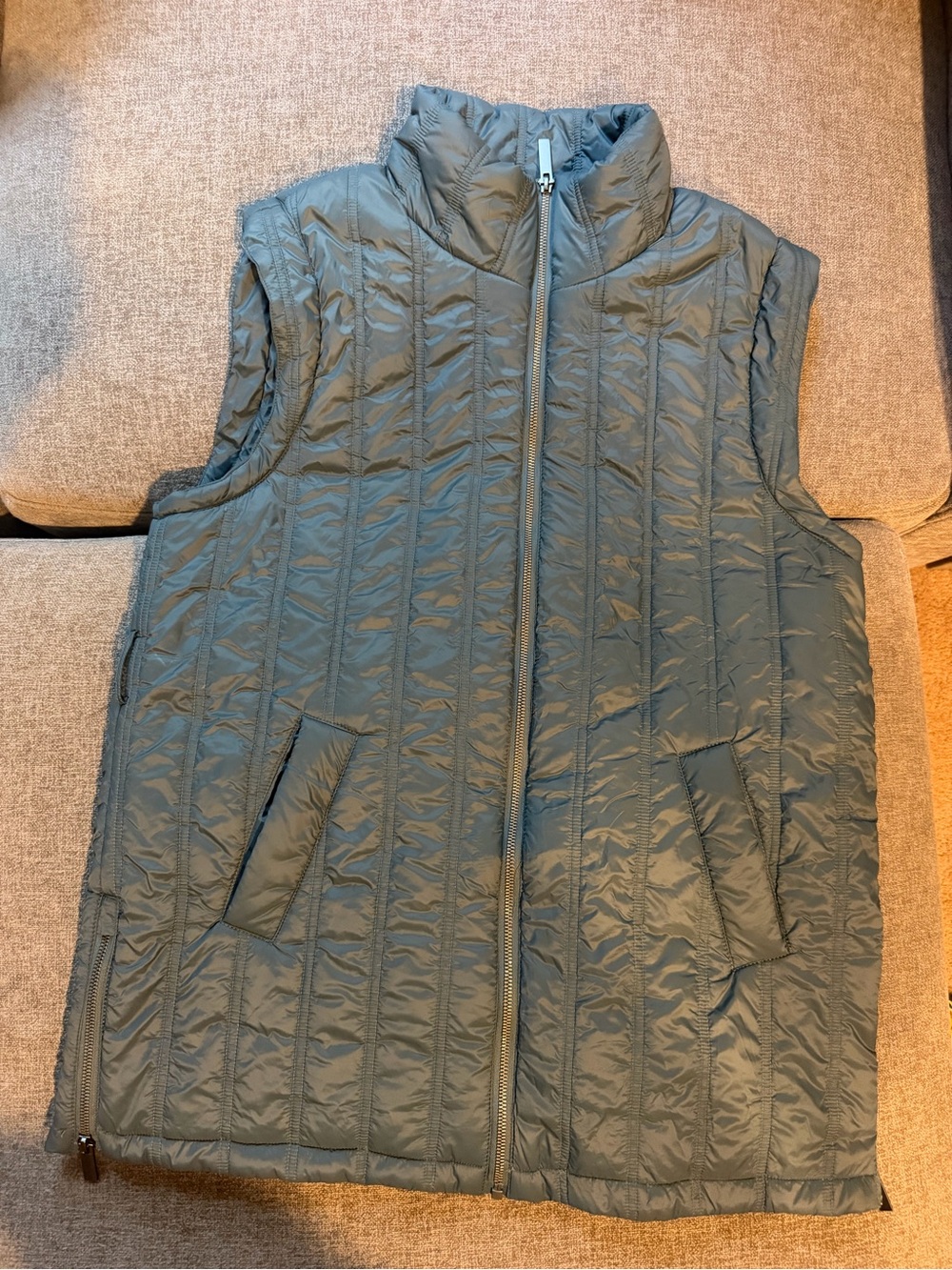 Andrew Marc Women’s long vest
